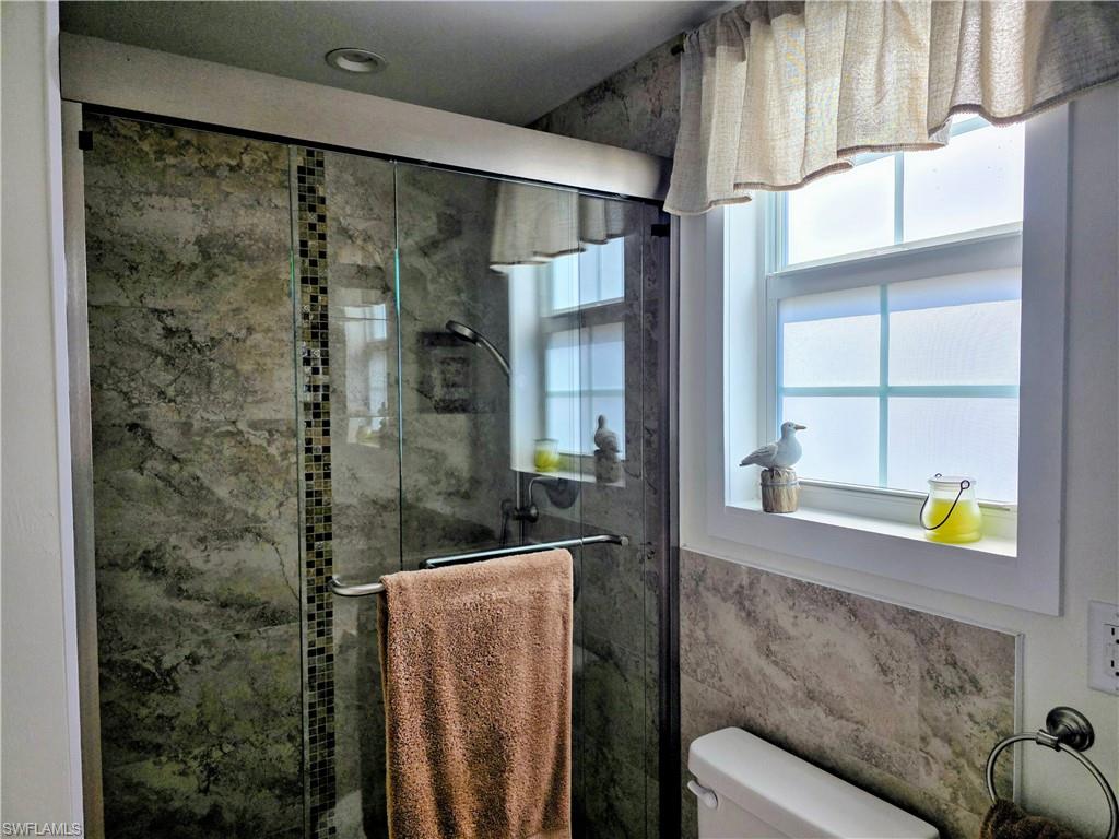 RIVERBEND MOTORCOACH RESORT - Land