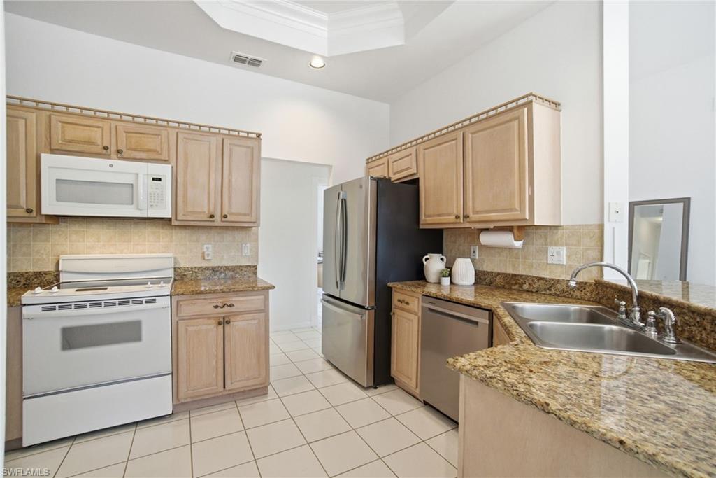 BERKSHIRE LAKES - Residential