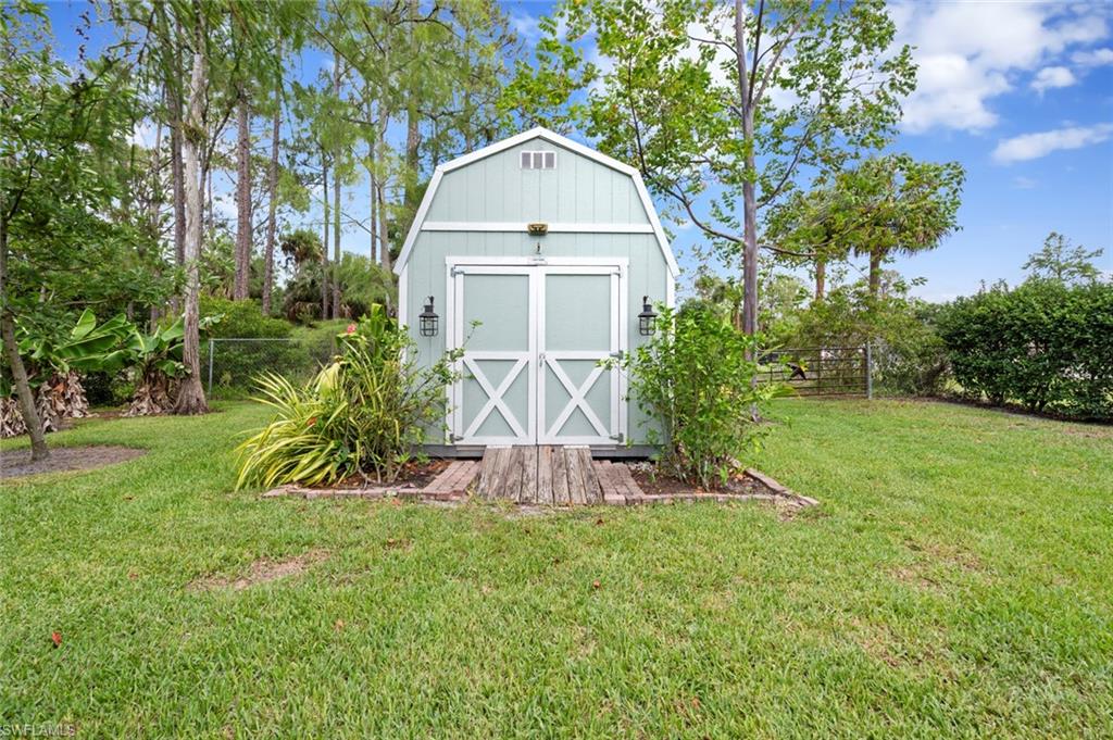 GOLDEN GATE ESTATES - Residential