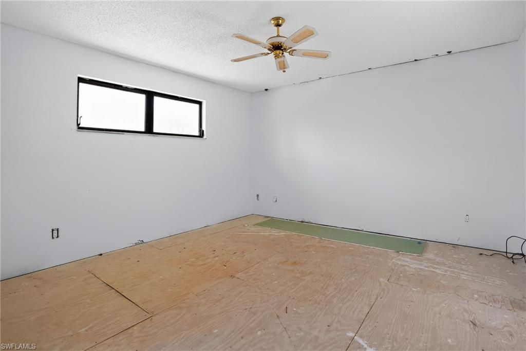 ISLAND PARK VILLAGE - Residential