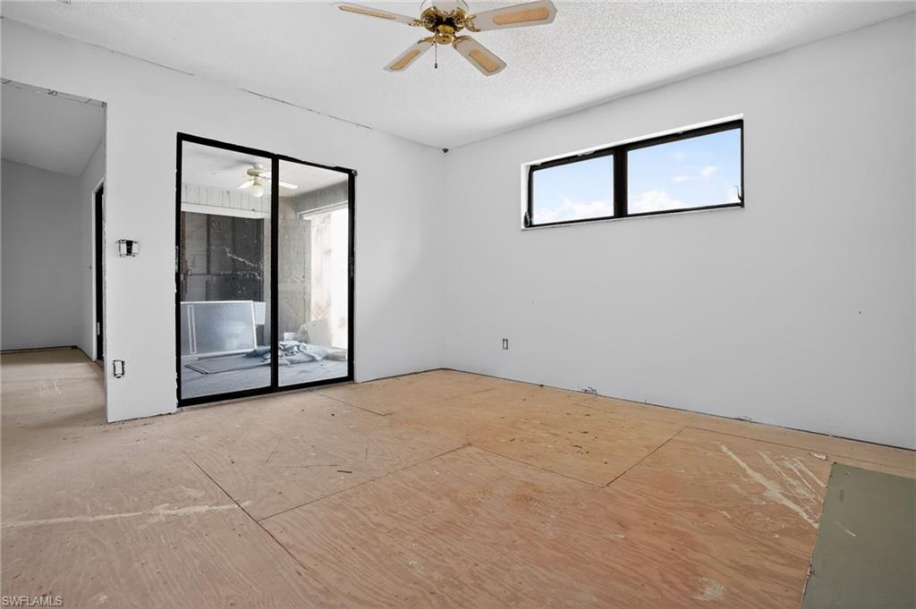 ISLAND PARK VILLAGE - Residential