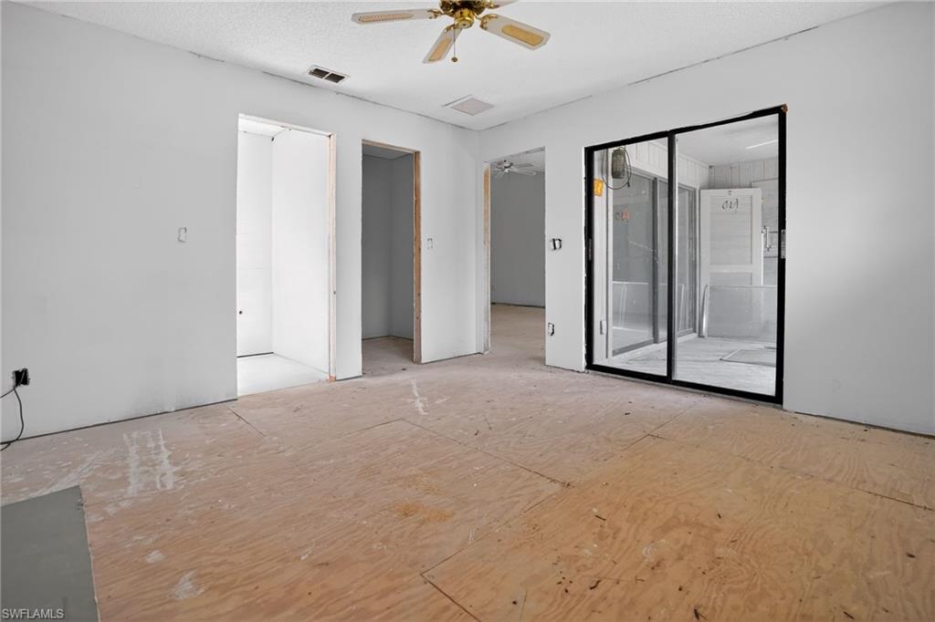 ISLAND PARK VILLAGE - Residential