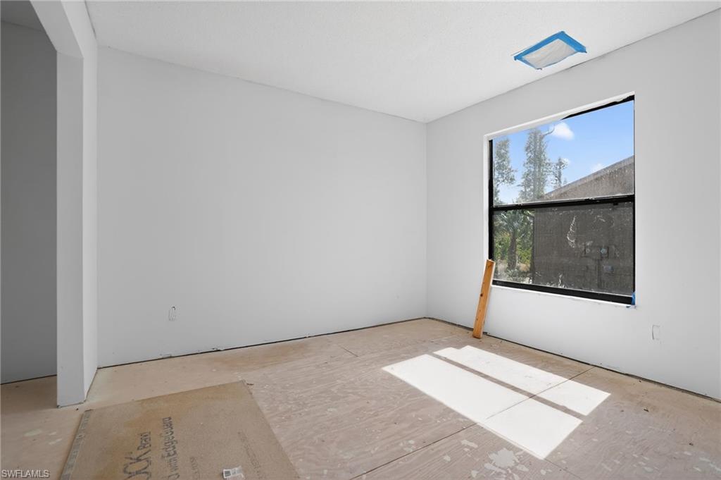 ISLAND PARK VILLAGE - Residential