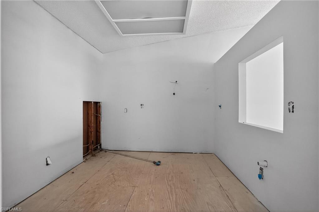 ISLAND PARK VILLAGE - Residential