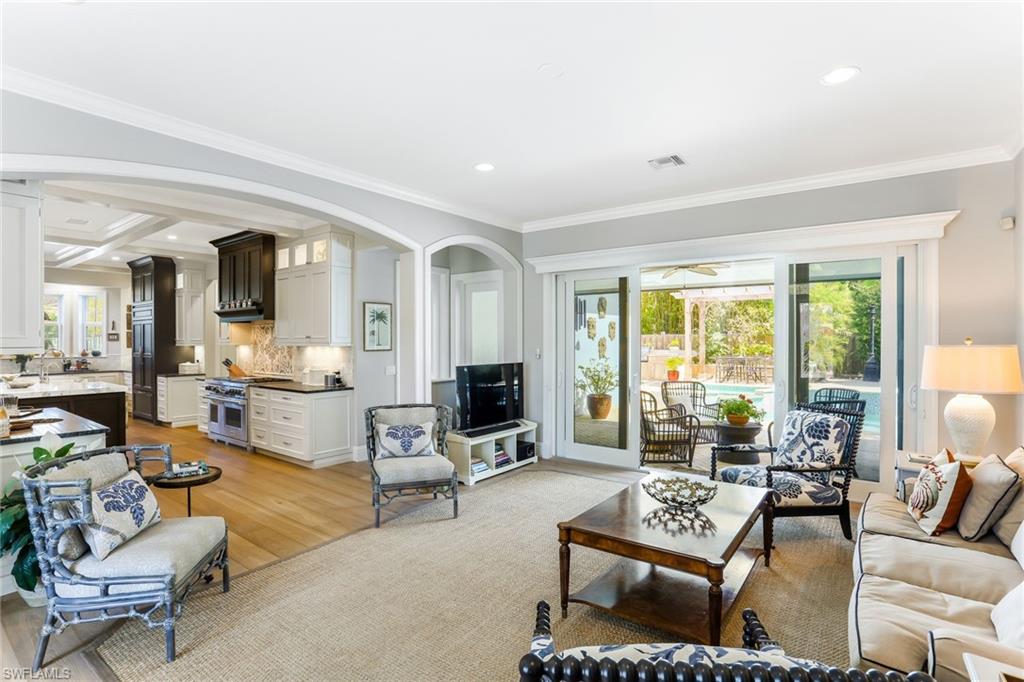 OLDE NAPLES - Residential