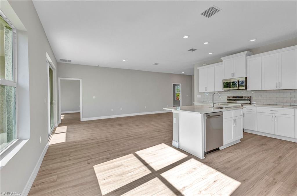 ROTONDA LAKES - Residential