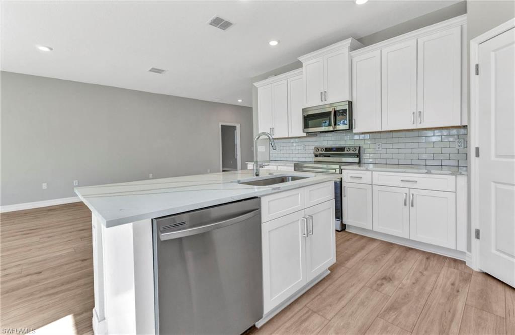 ROTONDA LAKES - Residential