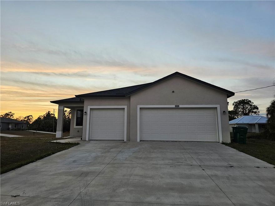 Beautiful 2023-built home with 2,605 square feet in total featuring 3 bedrooms and 2 bathrooms with modern finishes throughout. The open-concept kitchen offers quartz countertops, a spacious kitchen island, and stainless steel appliances—perfect for cooking and entertaining. The primary suite includes a walk-in closet, dual vanities, and a walk-in shower for added comfort and convenience. Additional highlights include energy-efficient windows, ample natural light, and a 3-car garage providing plenty of storage and parking space. This home combines contemporary design with energy efficiency for comfortable everyday living. Conveniently located just minutes from SR 80, providing easy access to shopping, dining, and major commuting routes.