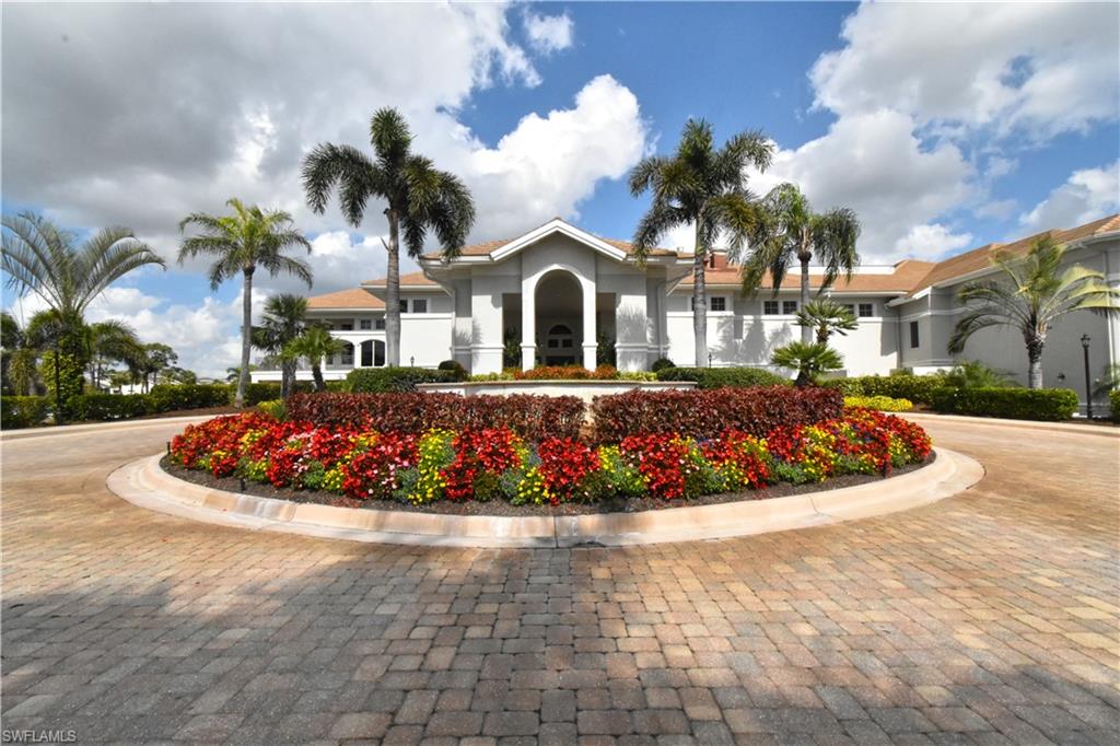 VILLAS AT OLDE HICKORY - Residential