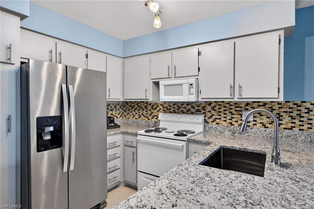 ROYAL HAWAIIAN CLUB - Residential