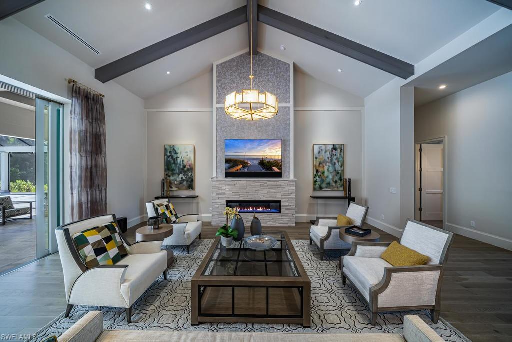 PINE RIDGE - Residential