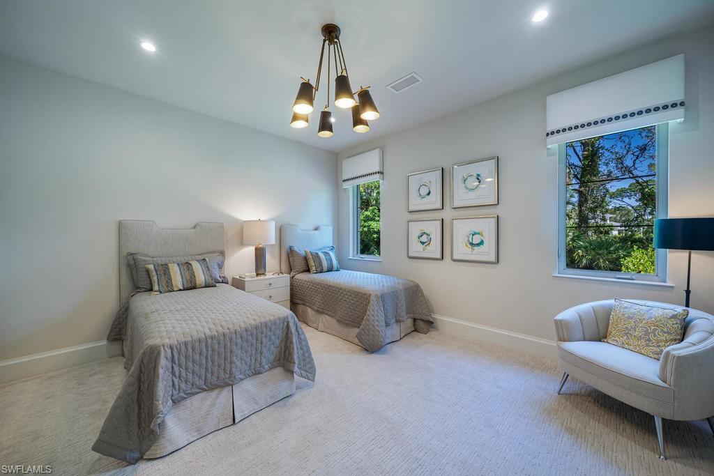 PINE RIDGE - Residential