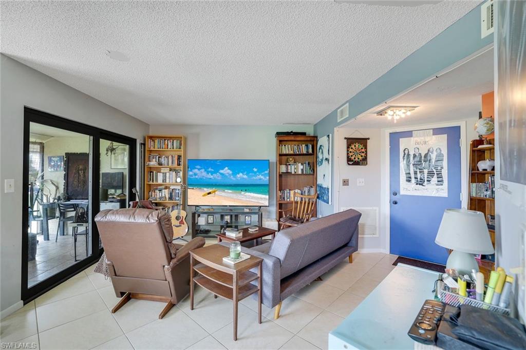 TROPIC SCHOONER APTS - Residential