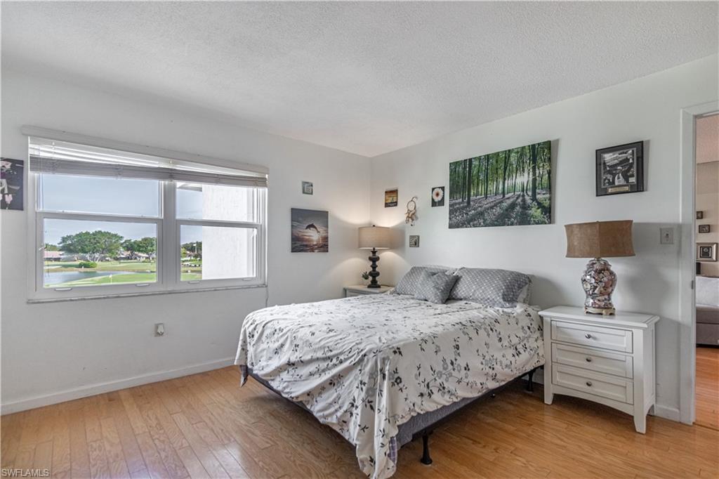 SEVEN LAKES - Residential