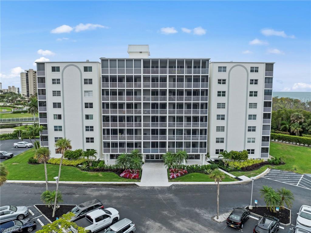 VANDERBILT TOWERS - Residential