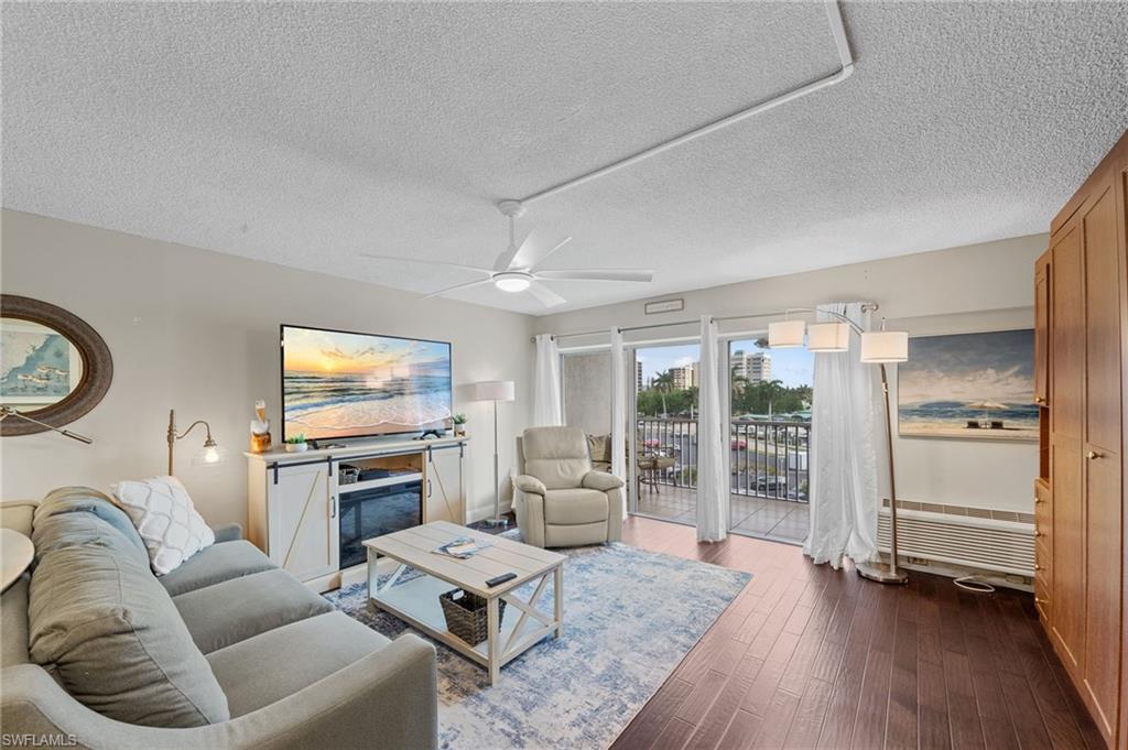 VANDERBILT TOWERS - Residential