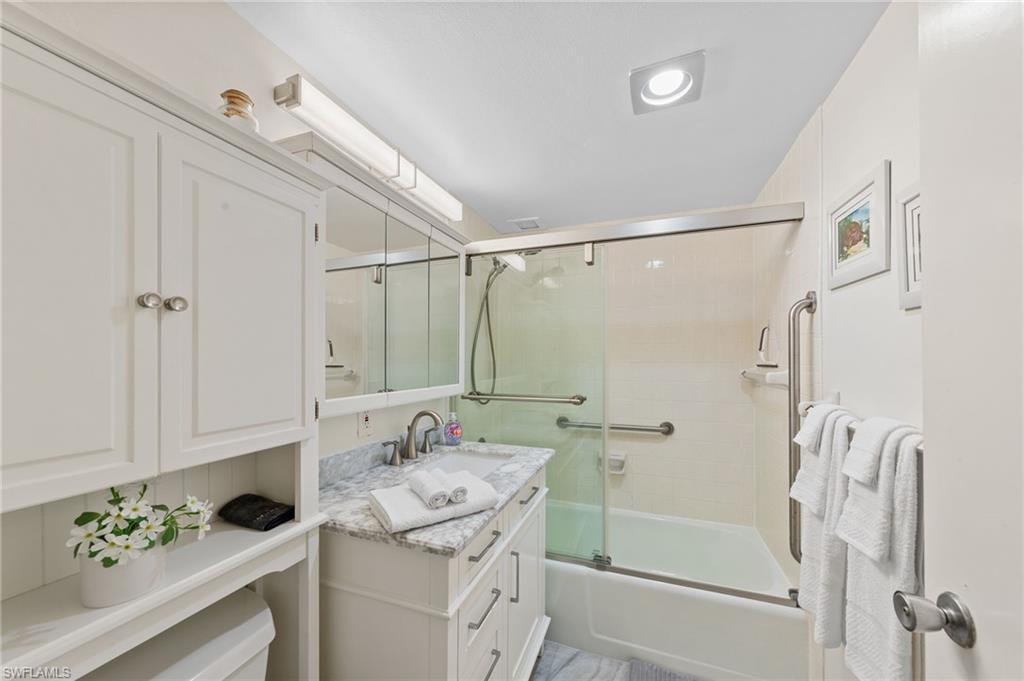 VANDERBILT TOWERS - Residential