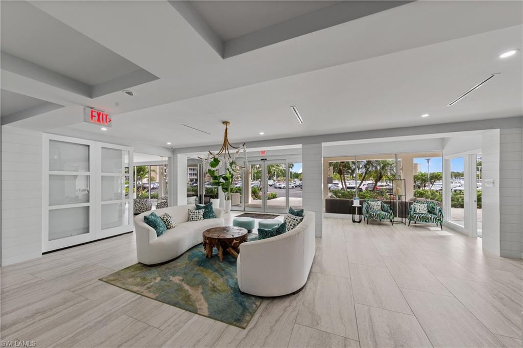 VANDERBILT TOWERS - Residential