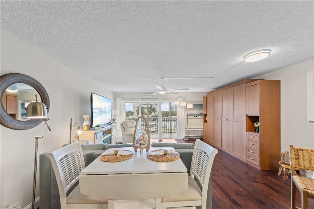 VANDERBILT TOWERS - Residential