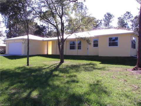 Single Family Residence in LABELLE FL 7871 23rd PL.jpg