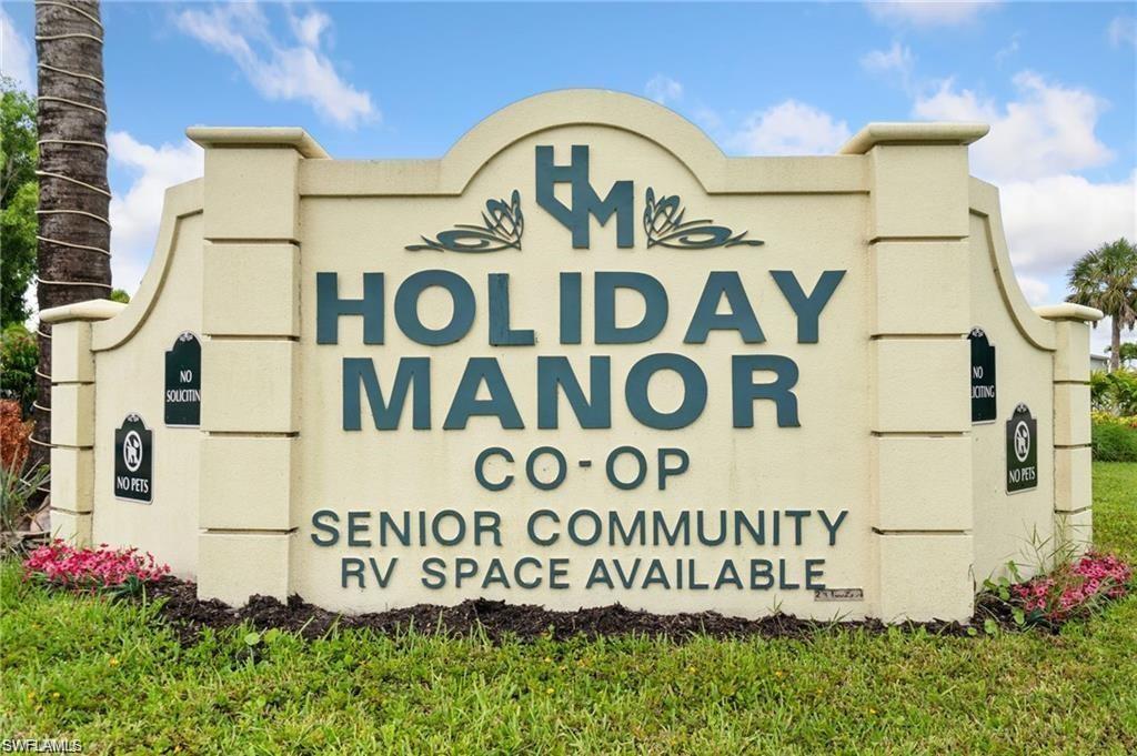 HOLIDAY MANOR - Residential