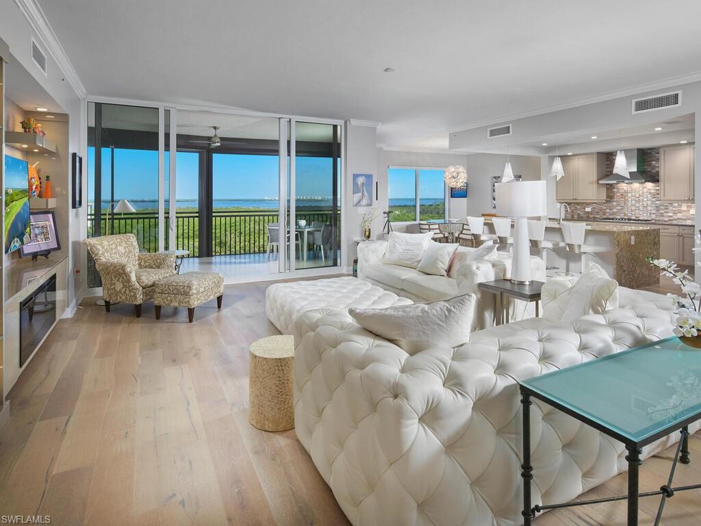 4800 Pelican Colony BLVD 803