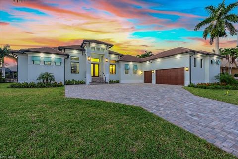 840 S Heathwood DR MARCO ISLAND FL 34145