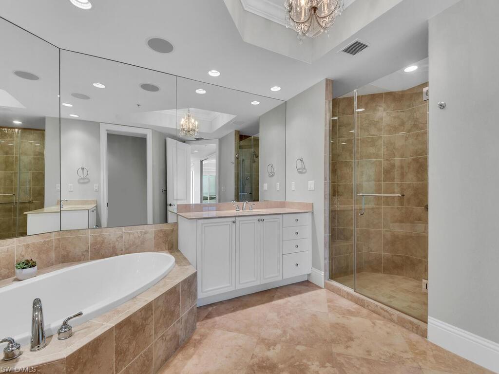 ESPERIA SOUTH - Residential