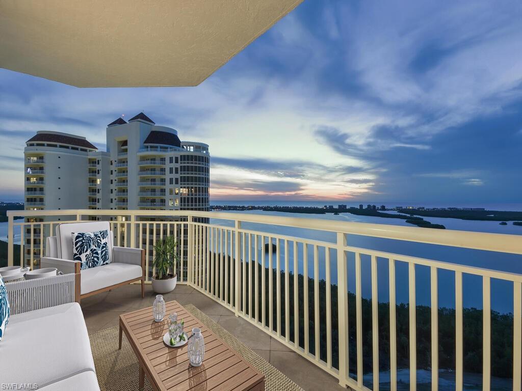 ESPERIA SOUTH - Residential