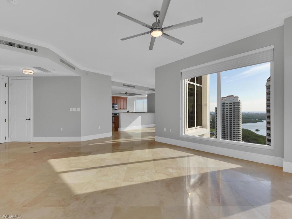 ESPERIA SOUTH - Residential