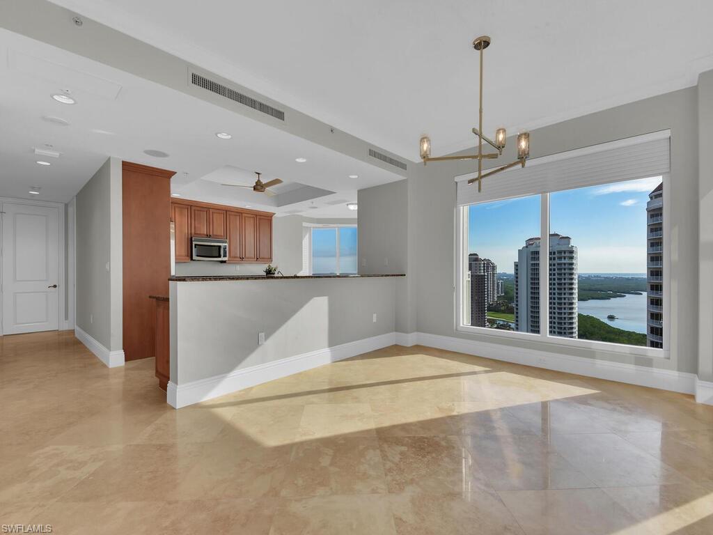 ESPERIA SOUTH - Residential