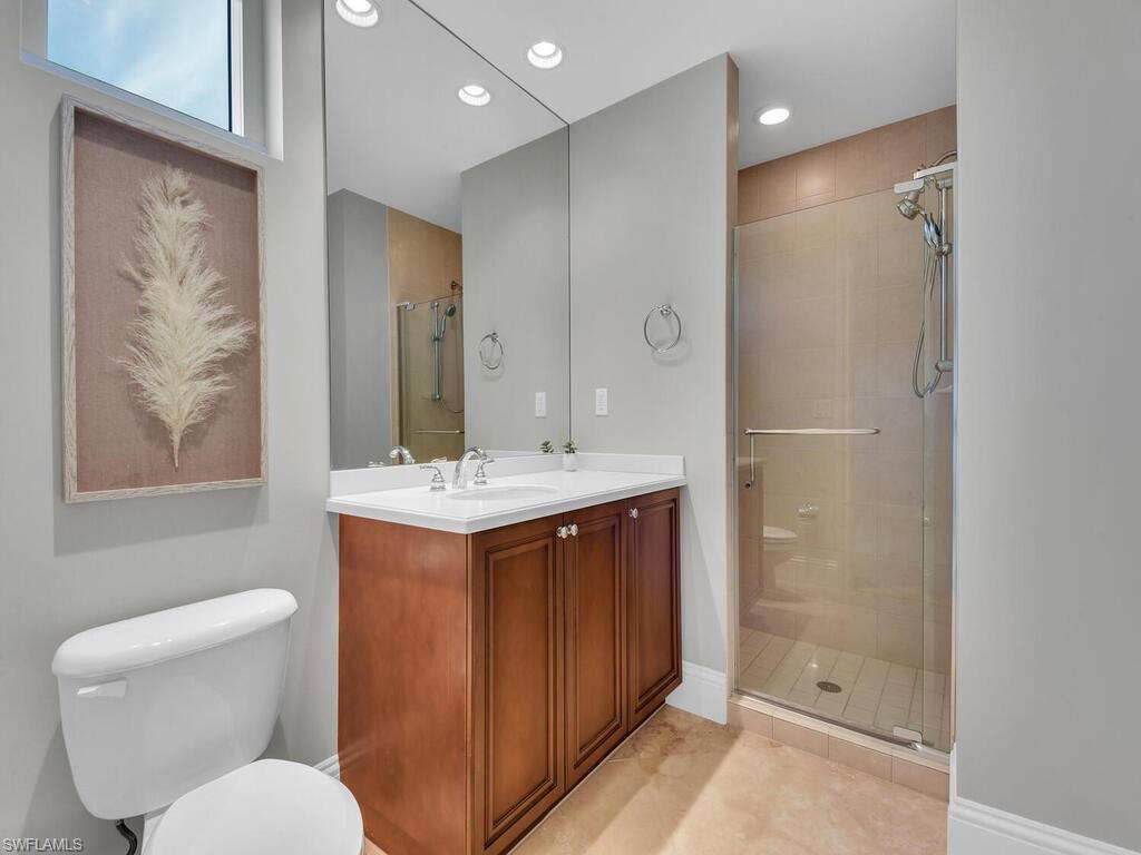 ESPERIA SOUTH - Residential