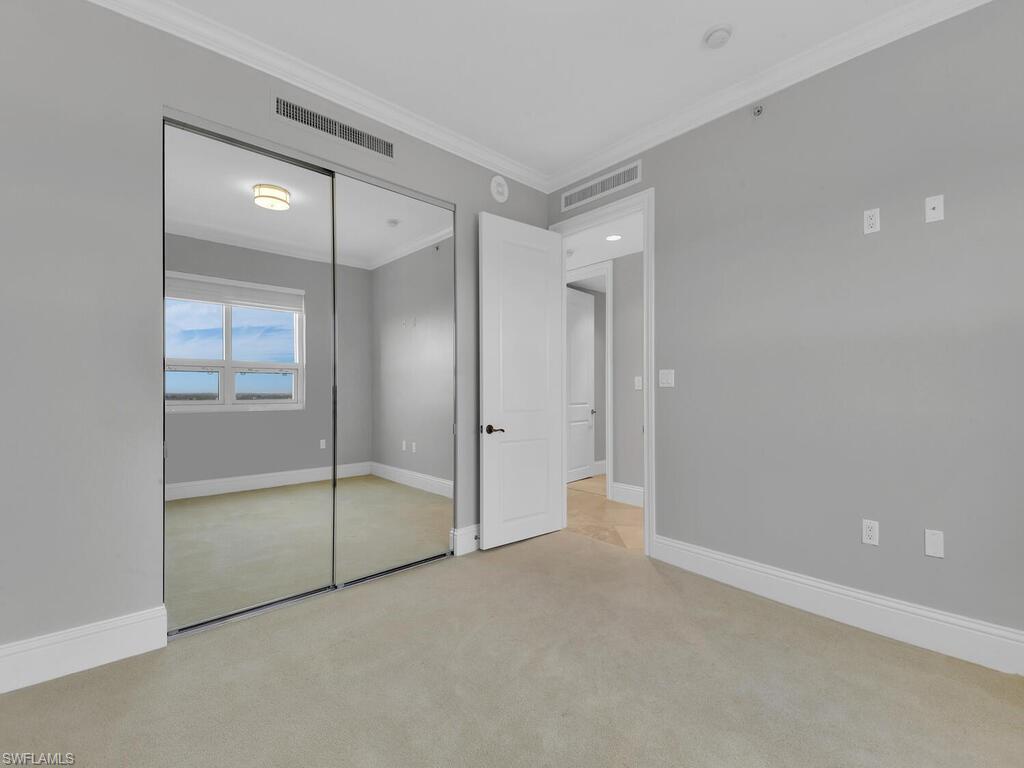 ESPERIA SOUTH - Residential