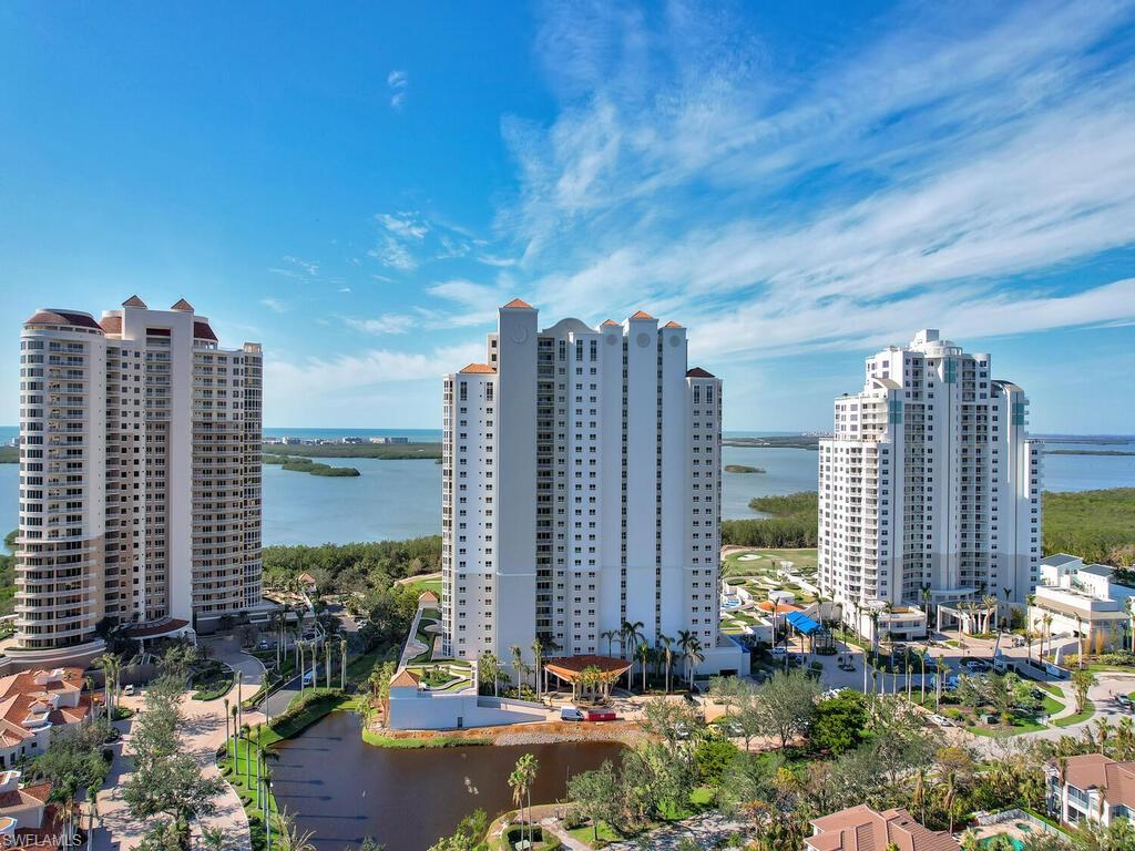 ESPERIA SOUTH - Residential