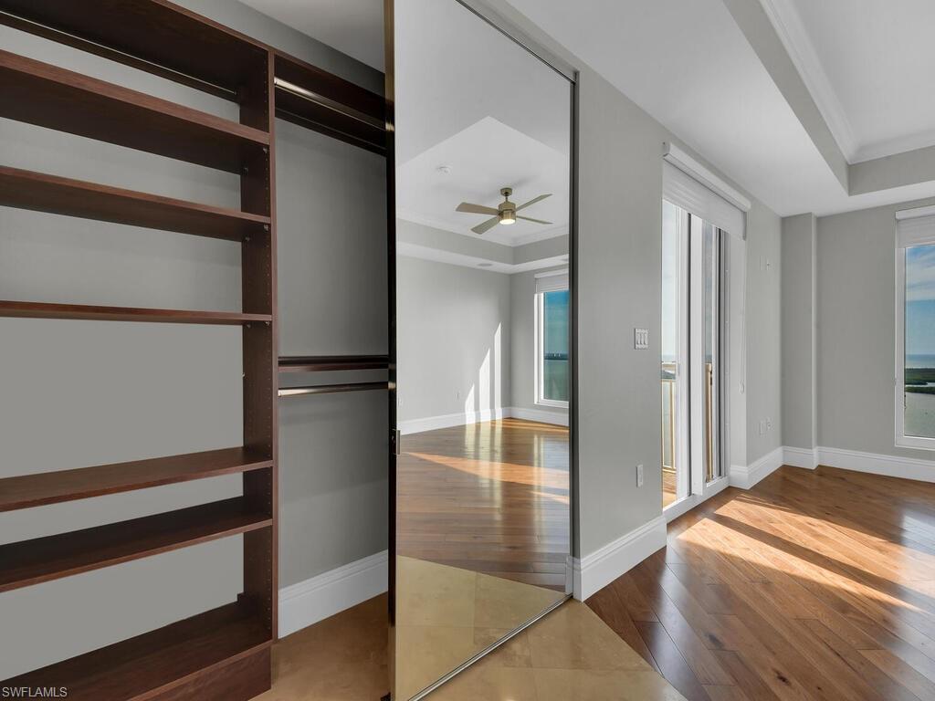 ESPERIA SOUTH - Residential