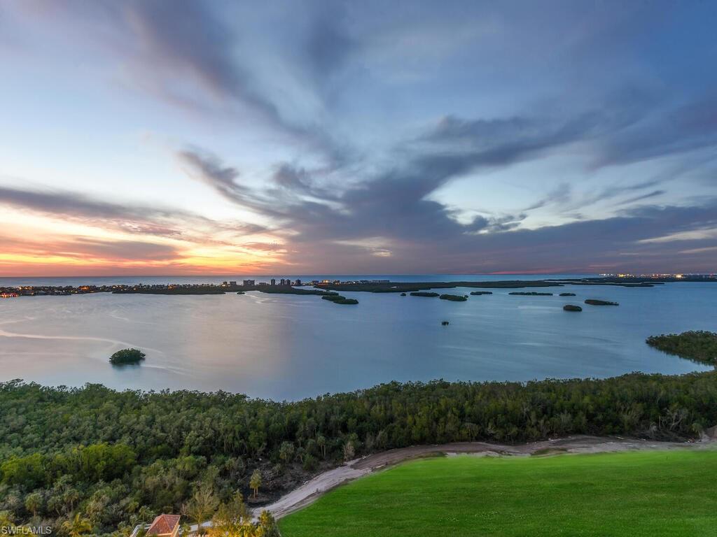 ESPERIA SOUTH - Residential