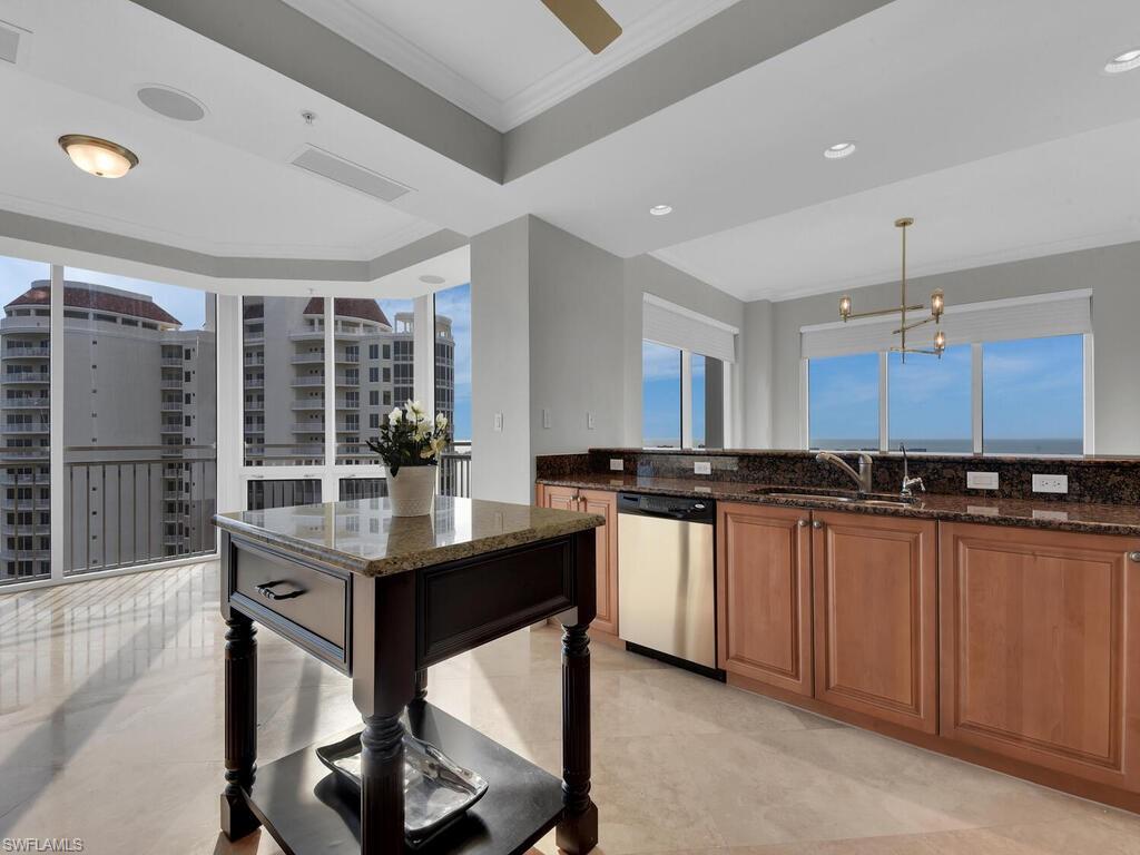 ESPERIA SOUTH - Residential