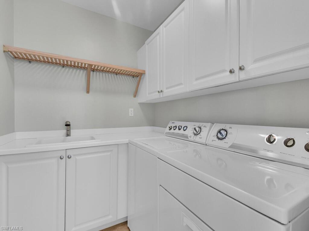 ESPERIA SOUTH - Residential