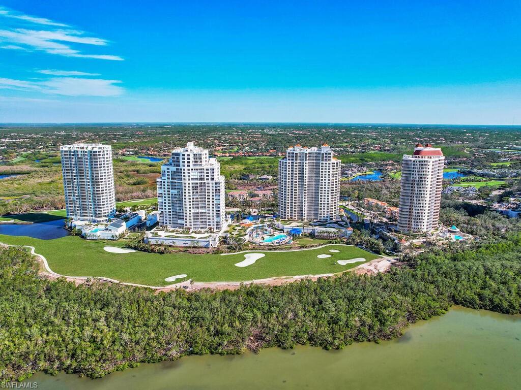 ESPERIA SOUTH - Residential