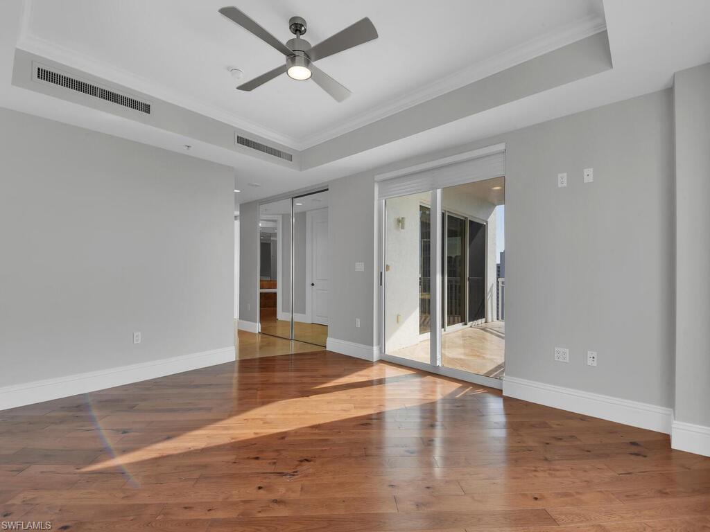 ESPERIA SOUTH - Residential