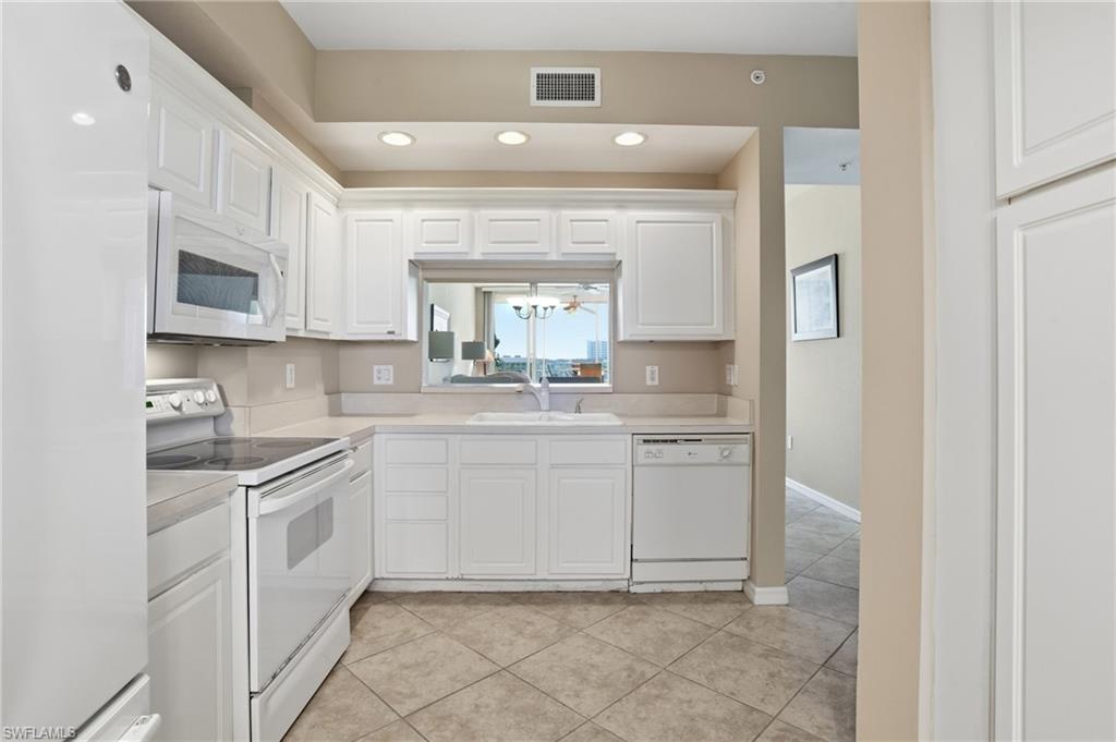 PALM HARBOR CLUB - Residential