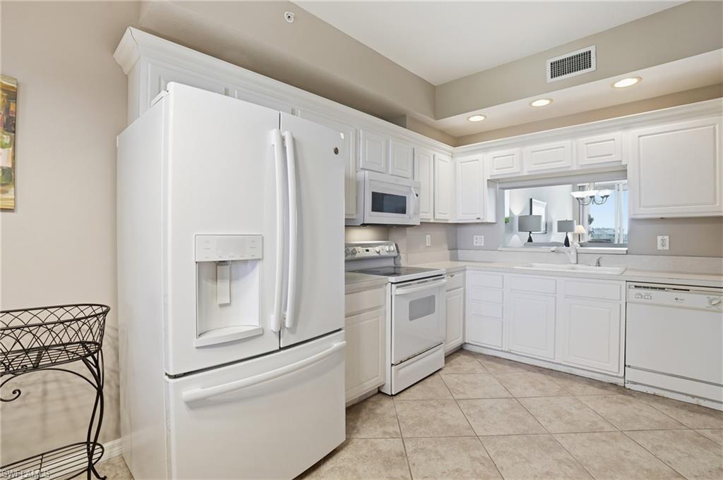 PALM HARBOR CLUB - Residential