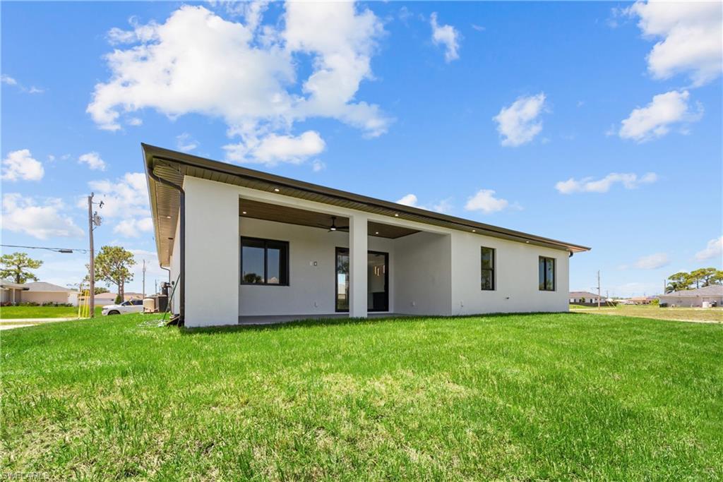 CAPE CORAL - Residential