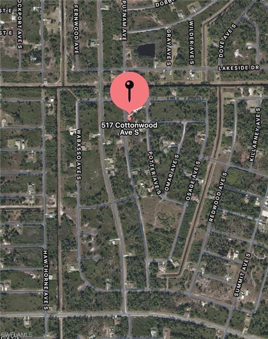 Beautiful quarter acre lot located in a rapidly appreciating area of Lehigh Acres. Build your dream home on this with quick access to I-75. Hurry before it's gone!!