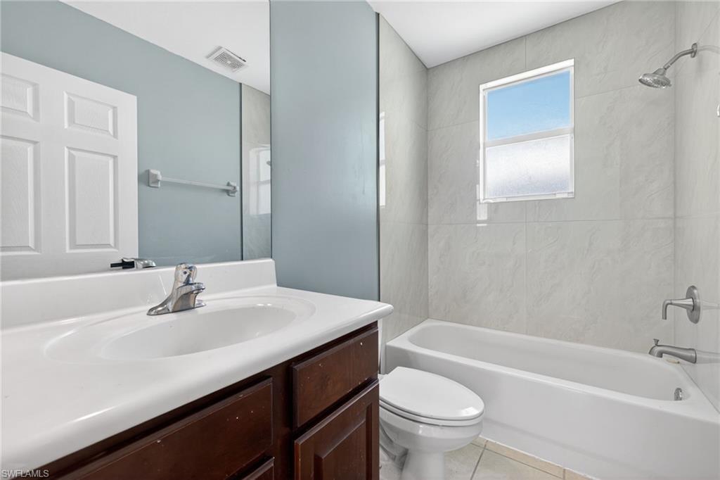 LAKES OF ESTERO - Residential Lease