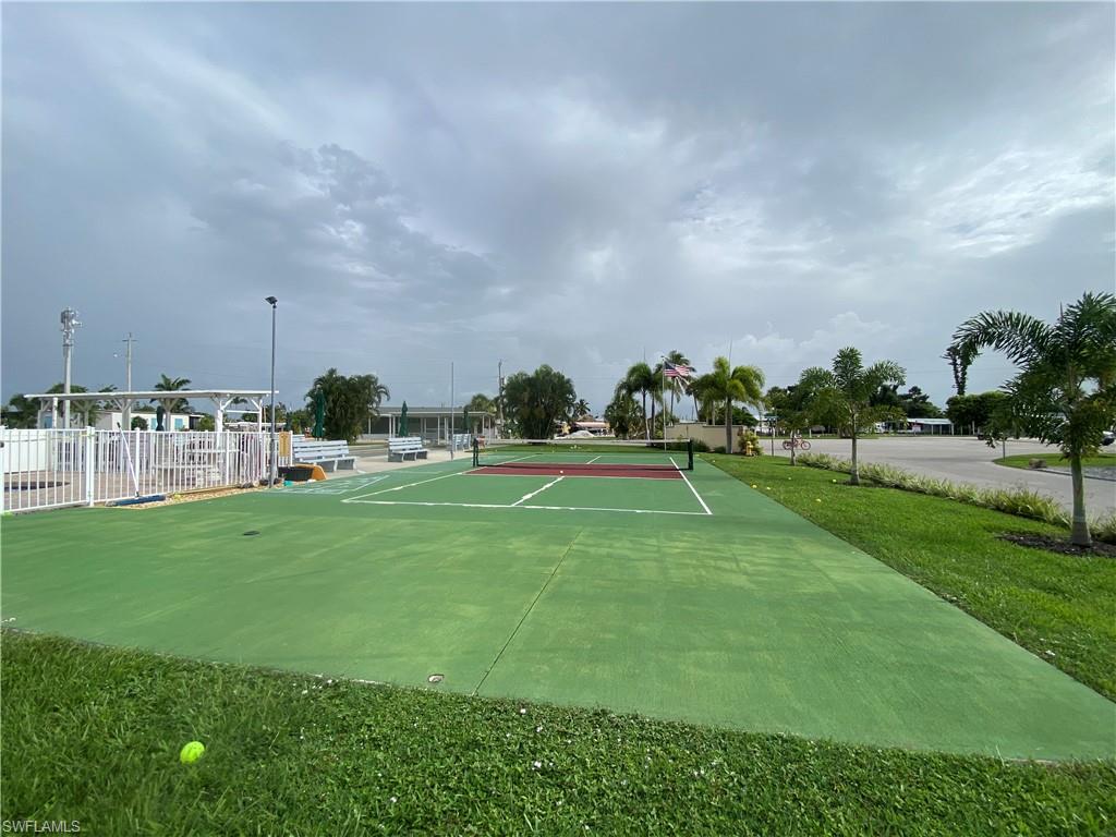 PINE ISLAND COVE - Land