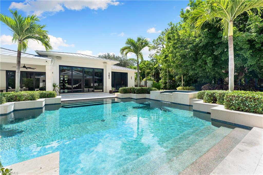 PINE RIDGE - Residential