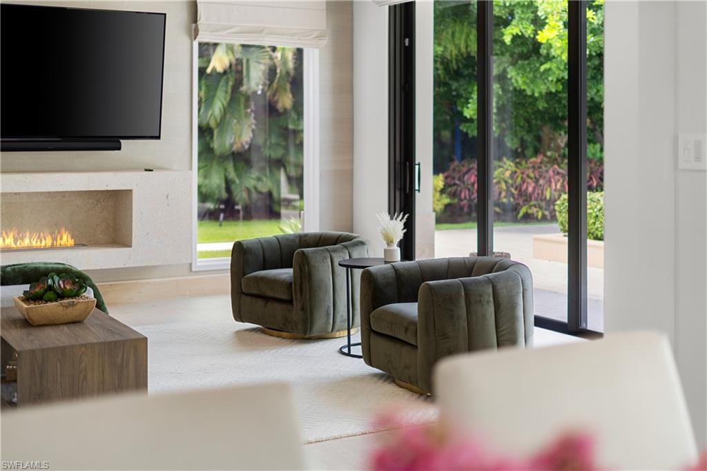 PINE RIDGE - Residential