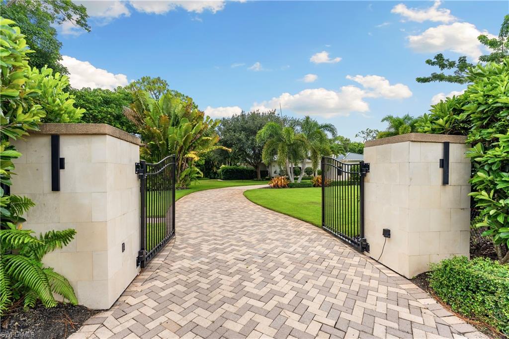 PINE RIDGE - Residential