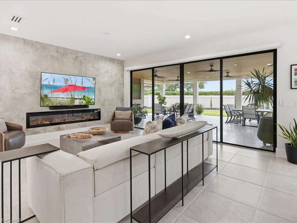 MARBELLA ISLES - Residential